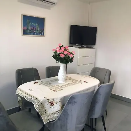 In 37924 Apartman Balatonkeresztúr
