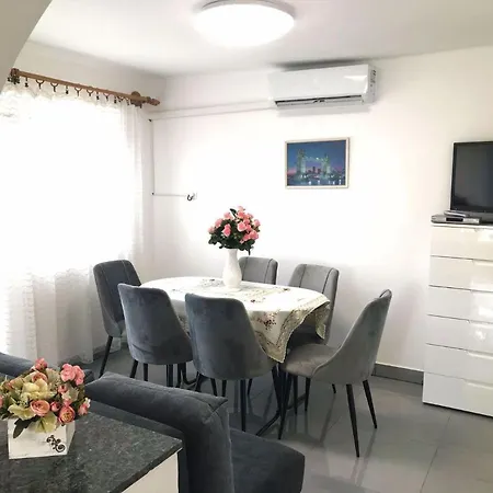 Apartman In 37924