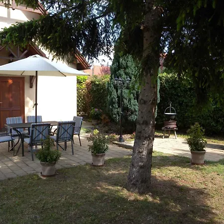 In 37924 Apartman Balatonkeresztúr