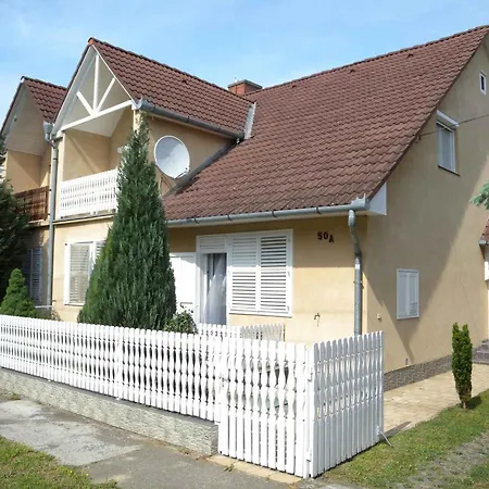 Appartement In 37924 Balatonkeresztúr